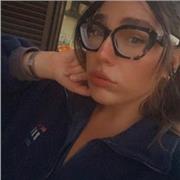 Bachelière littéraire actuellement bac + 3 donne des cours de français.